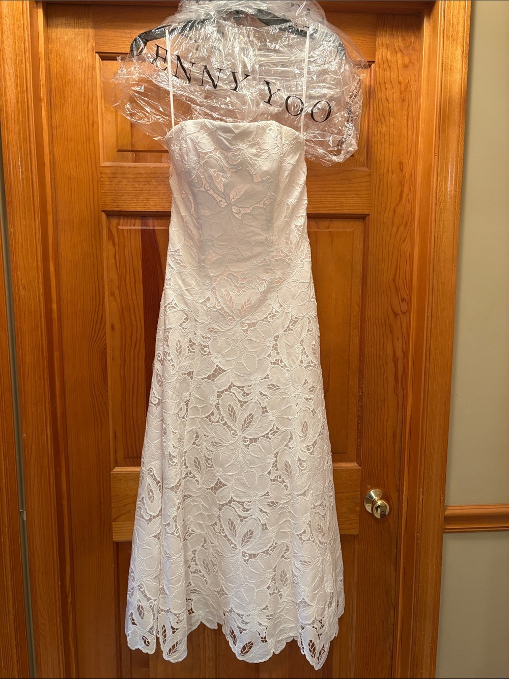 Jenny Yoo Frida size 4 White Lace Strapless stunning gown